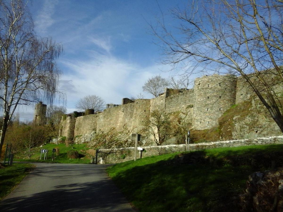 Chambres De La Porte Aux Moines Vouvant Exteriör bild